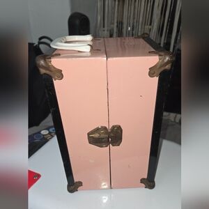 Vintage 1950s Doll Trunk (Vogue Ginny?)